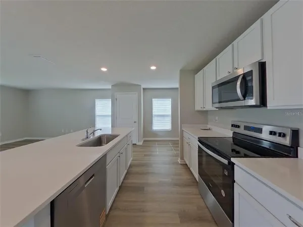 $2,469 | 10733 Hidden Banks Glen, Parrish, FL 34219