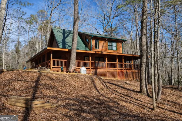 a house view with a outdoor space