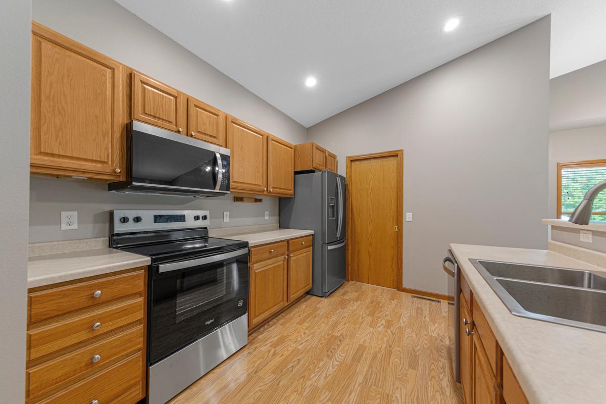 945 Rice Street Faribault, MN 55021 - Photo 13 of 44