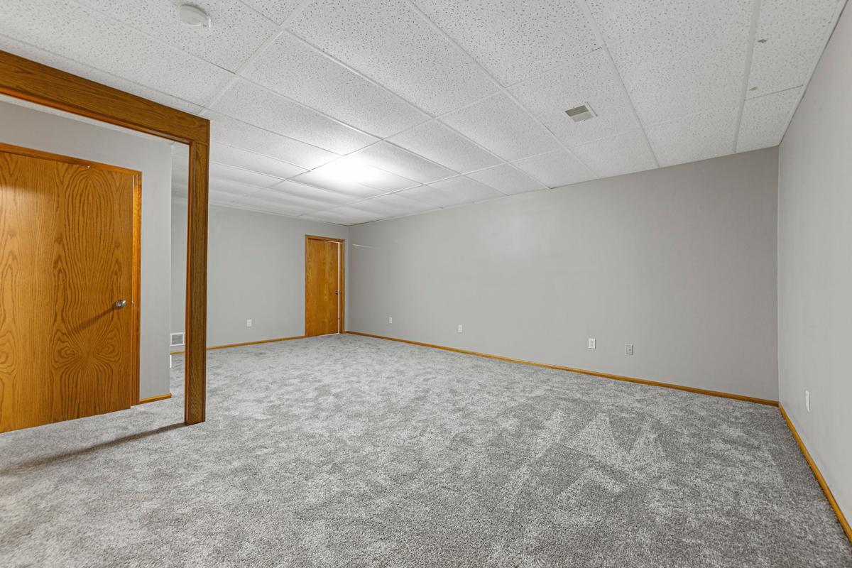 945 Rice Street Faribault, MN 55021 - Photo 30 of 44