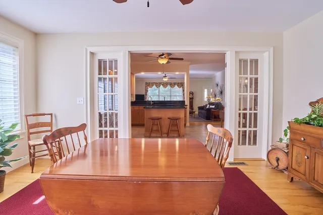 $649,900 | 72 Glendale Road, Southampton, MA 01073