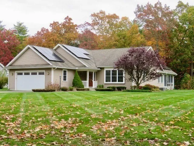 $649,900 | 72 Glendale Road, Southampton, MA 01073