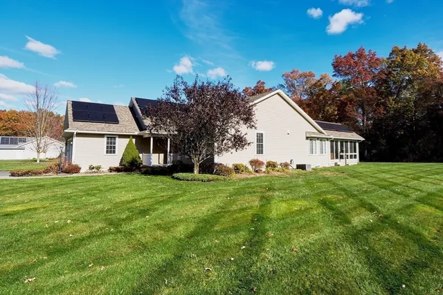 $649,900 | 72 Glendale Road, Southampton, MA 01073