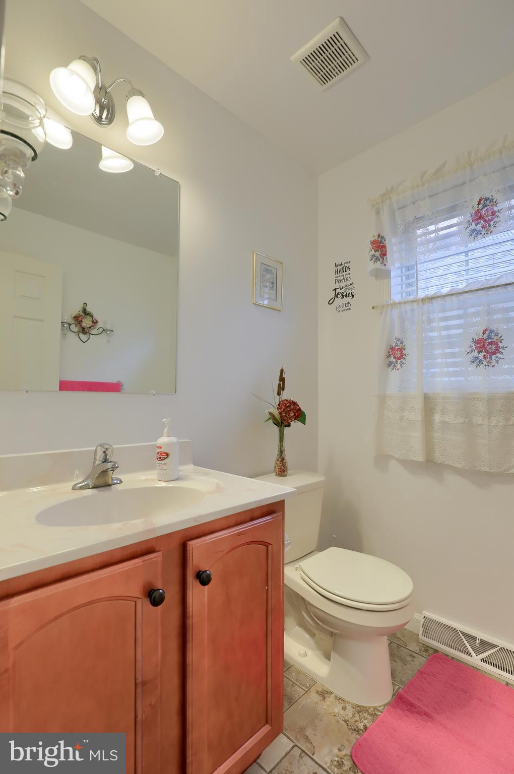 724 Palmer Circle Lititz, PA 17543 - Photo 18 of 31 Gallery Image 18