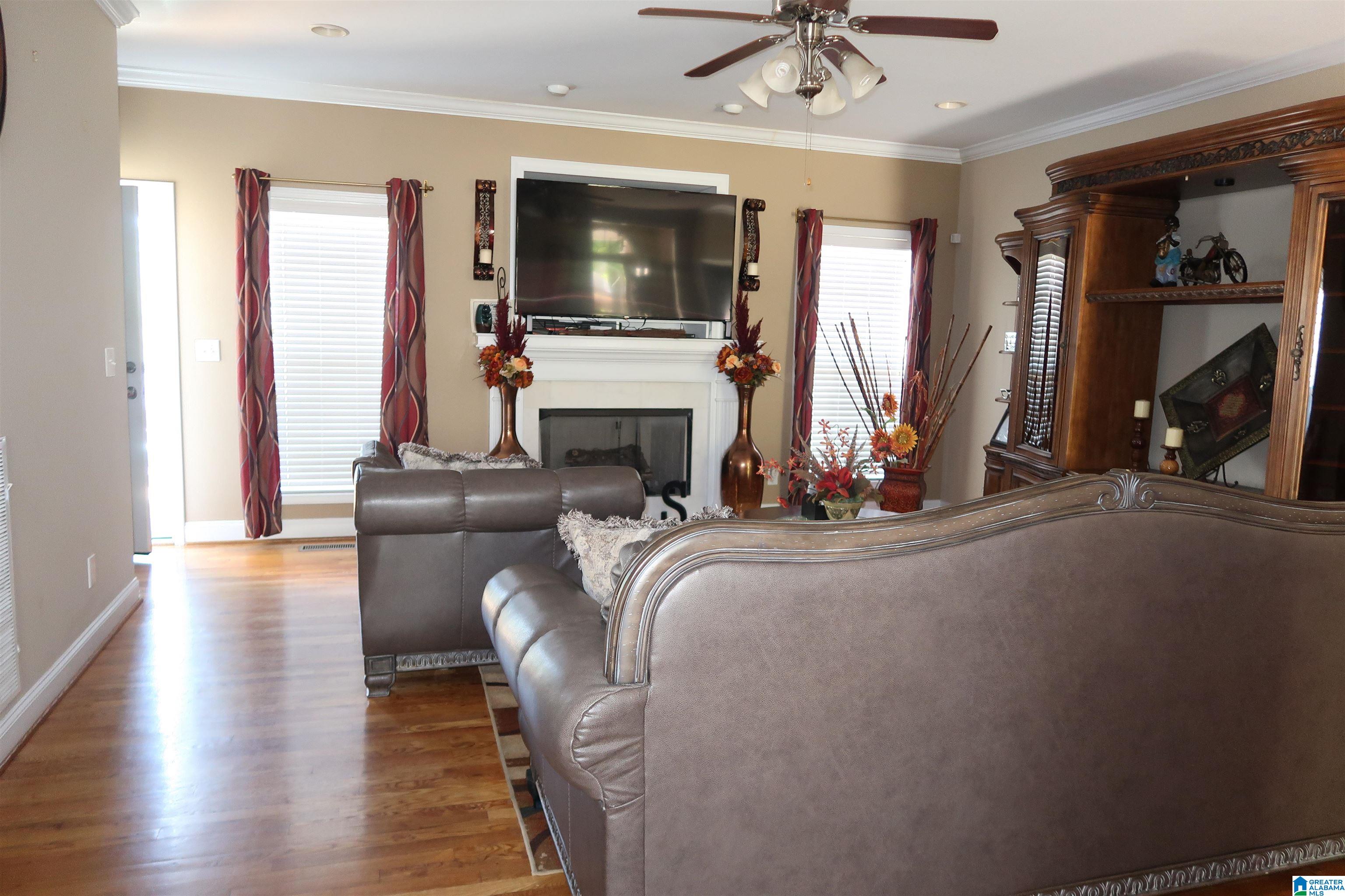 302 Liberty Lane Anniston, AL 36207 - Photo 8 of 29