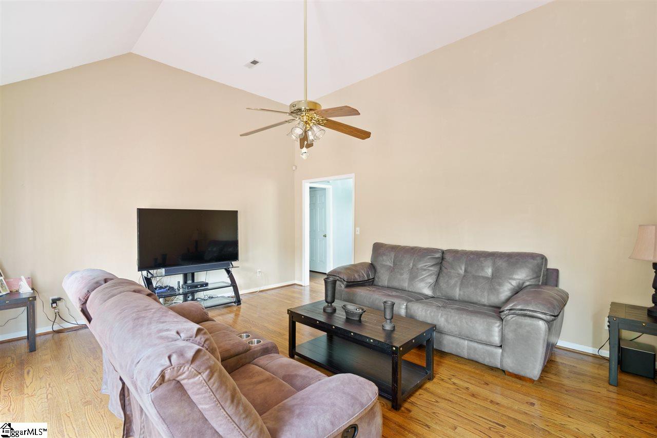 16 Marine Road Greenville, SC 29617 - Photo 5 of 24 Gallery Image 5