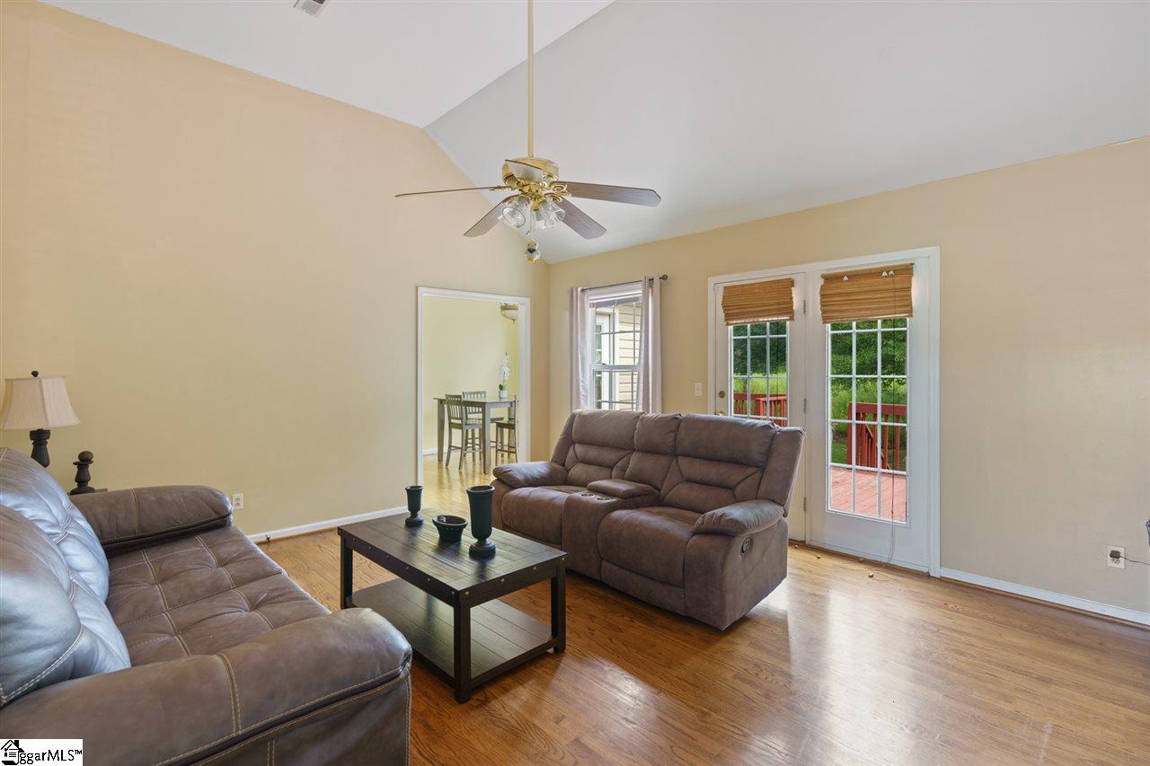 16 Marine Road Greenville, SC 29617 - Photo 6 of 24 Gallery Image 6