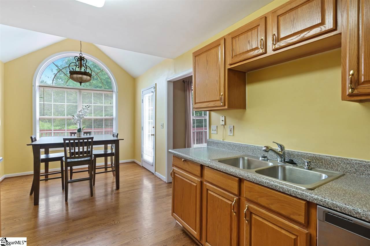 16 Marine Road Greenville, SC 29617 - Photo 8 of 24 Gallery Image 8