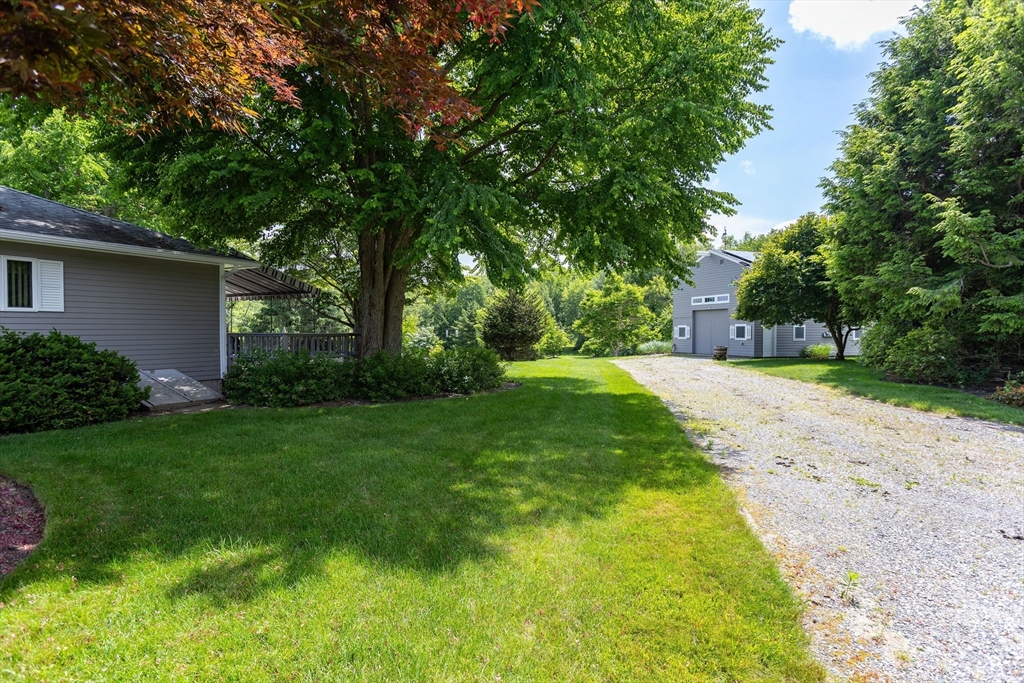 31 Fort Hill Road Oxford, MA 01540 - Photo 7 of 28