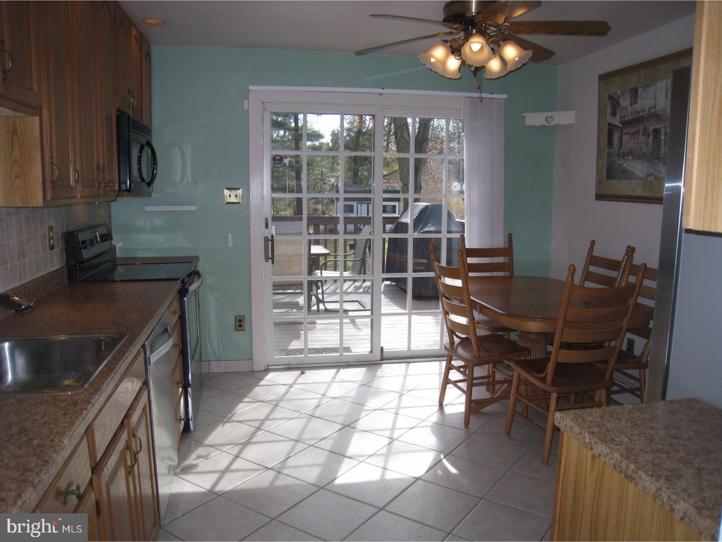 204 Union Mill Road Mount Laurel, NJ 08054 - Photo 6 of 23 Kitchen