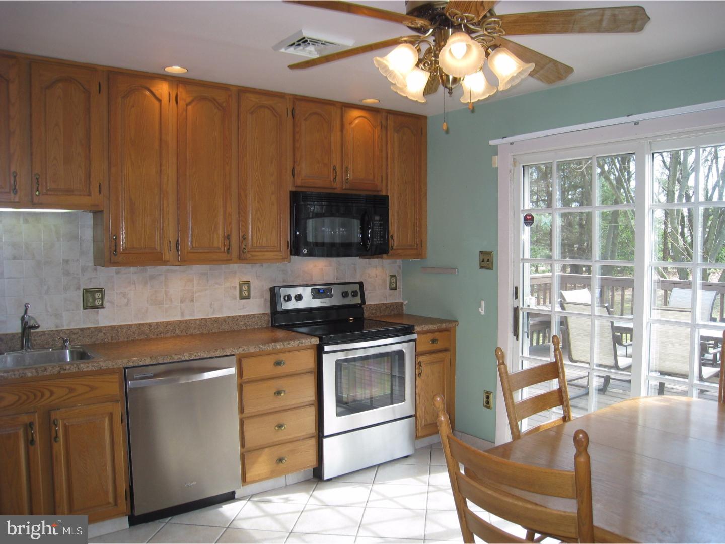 204 Union Mill Road Mount Laurel, NJ 08054 - Photo 8 of 23 Kitchen