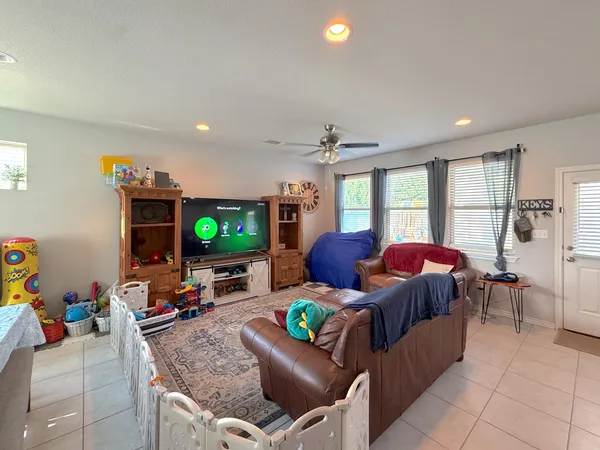 $2,175 | 2004 Pecan Island Drive, Leander, TX 78641