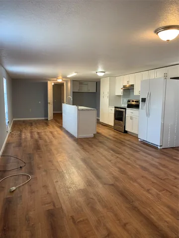 $1,200 | 1354 Farm To Market 405, Unit B, Huntsville, TX 77320