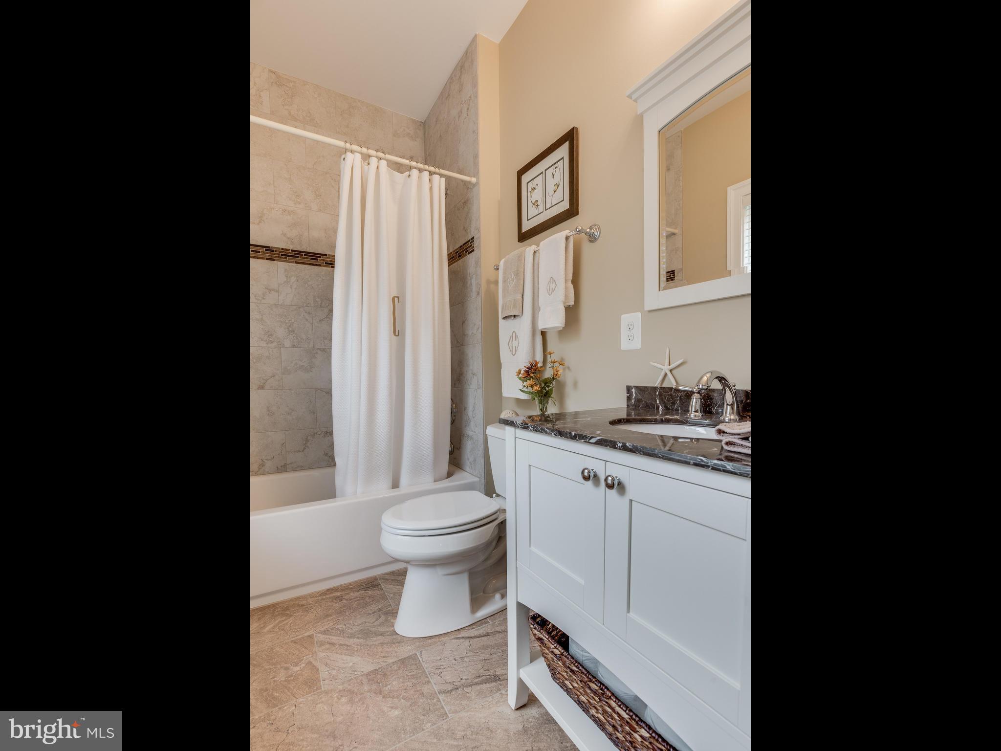 23965 New Mountain Road Aldie, VA 20105 - Photo 25 of 30 Bath