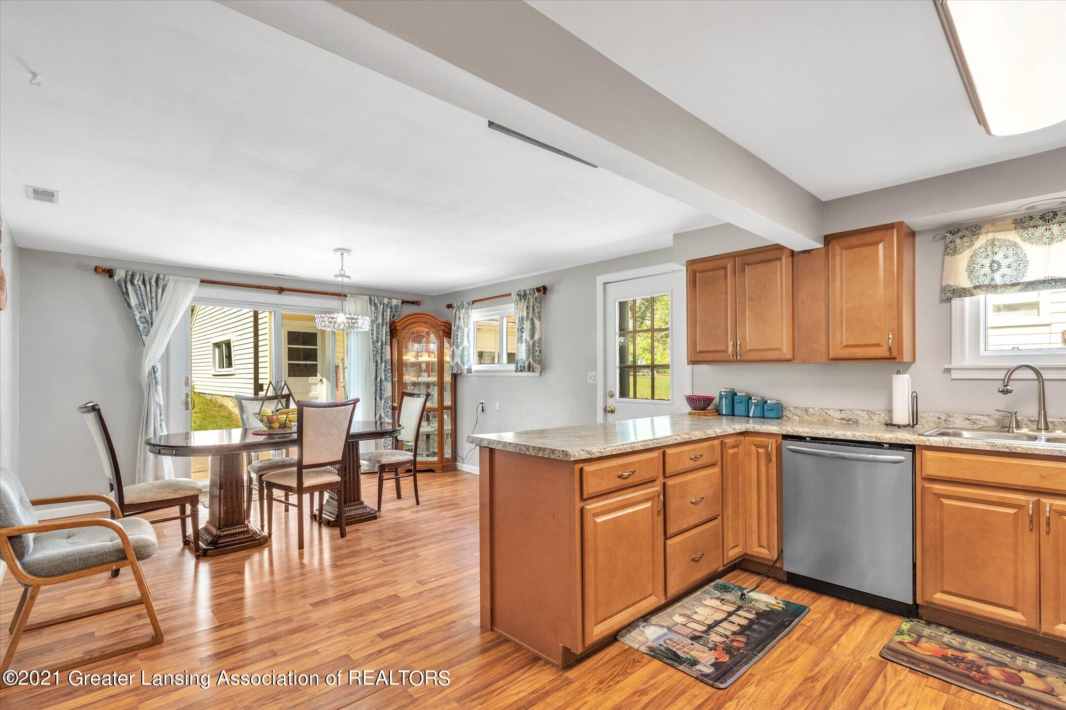 1021 Westfield Road Lansing, MI 48917 - Photo 10 of 42 10-1021-Westfield-Rd-WindowStill-Real-Es