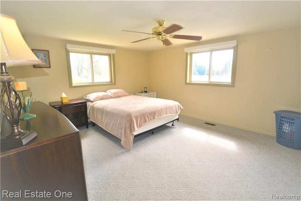 2947 Walsh Drive Rochester Hills, MI 48309 - Photo 13 of 18