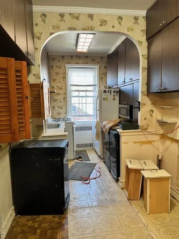 $399,000 | 15 Gaynor Avenue, Unit 2H, Manhasset, NY 11030