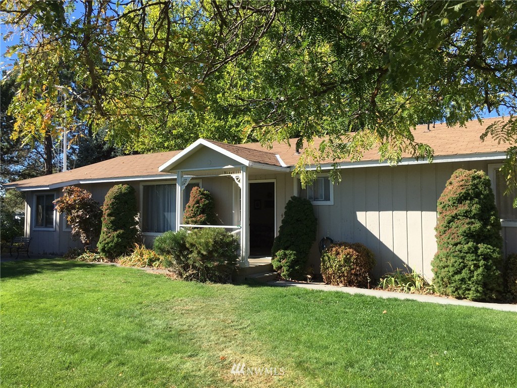 3952 Thayer Road Northeast Moses Lake, WA 98837 - Photo 1 of 20