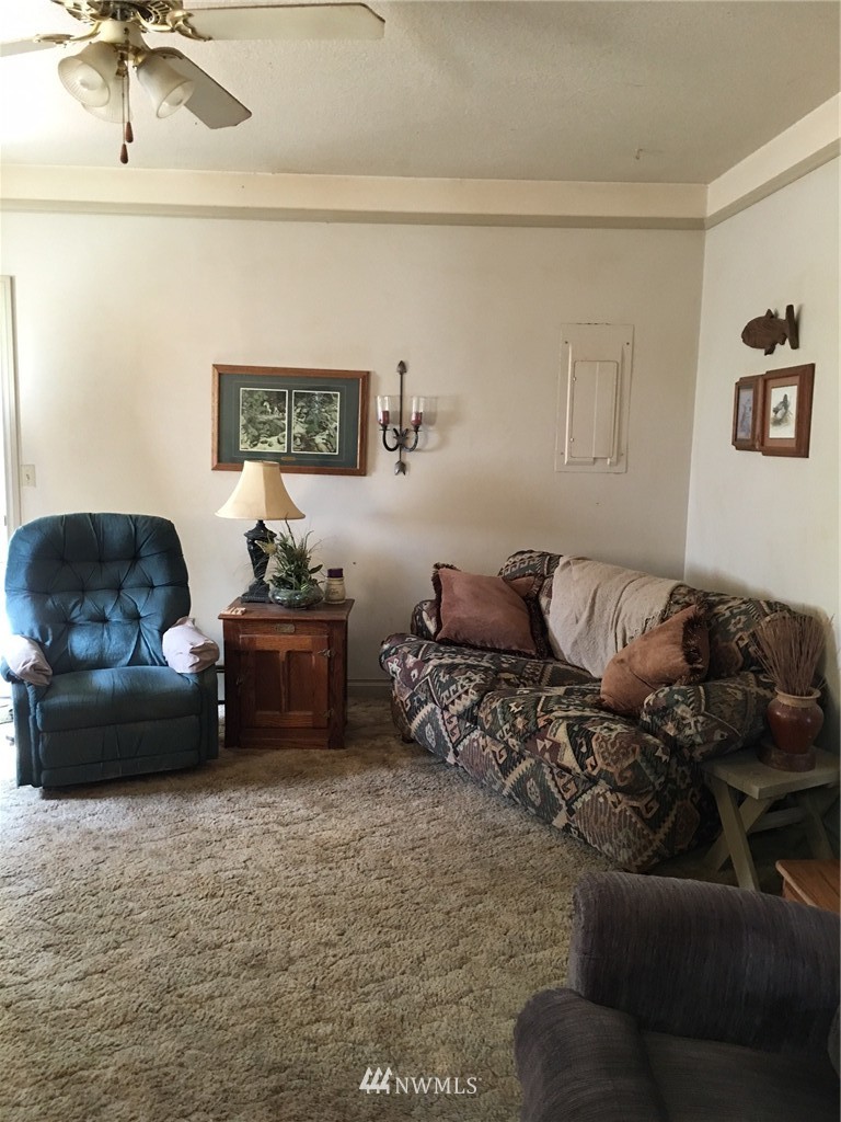 3952 Thayer Road Northeast Moses Lake, WA 98837 - Photo 5 of 20