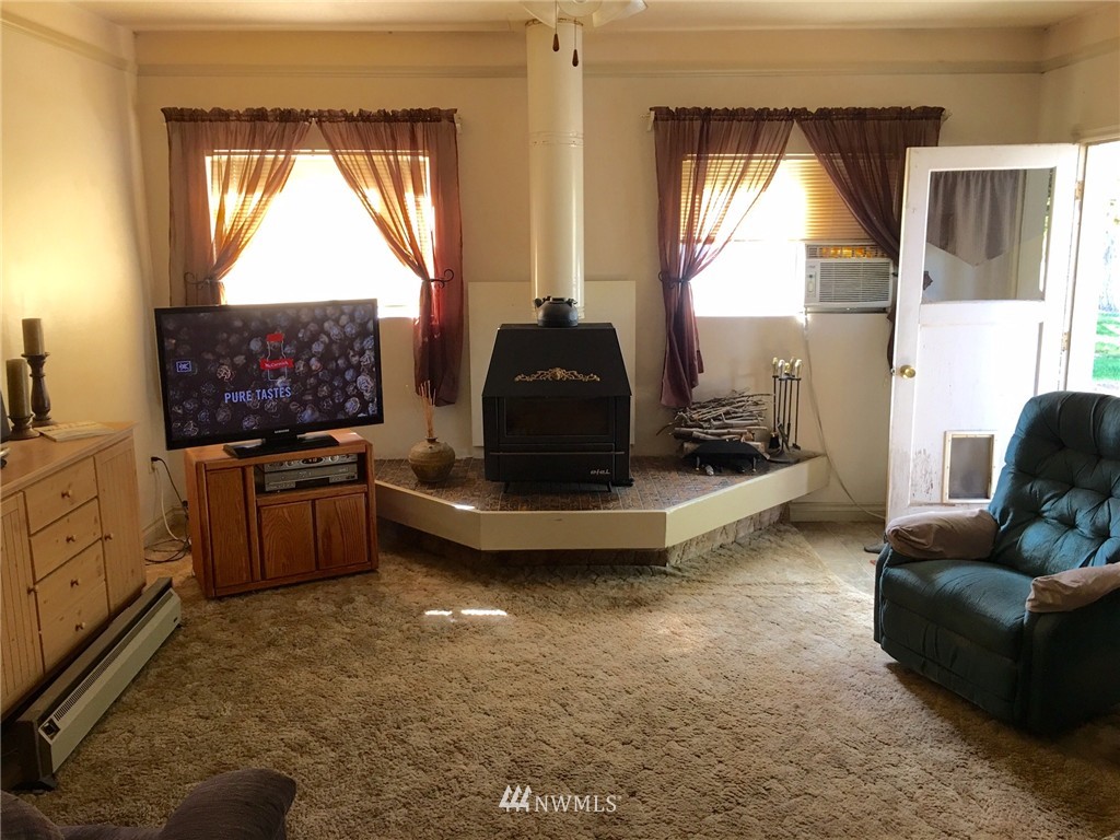 3952 Thayer Road Northeast Moses Lake, WA 98837 - Photo 6 of 20