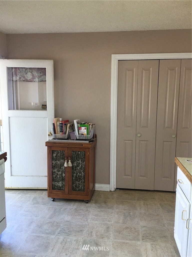 3952 Thayer Road Northeast Moses Lake, WA 98837 - Photo 10 of 20