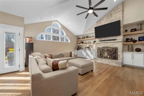 $1,695,000 | 1315 Wildhorse Meadows Drive, Chesterfield, MO 63005