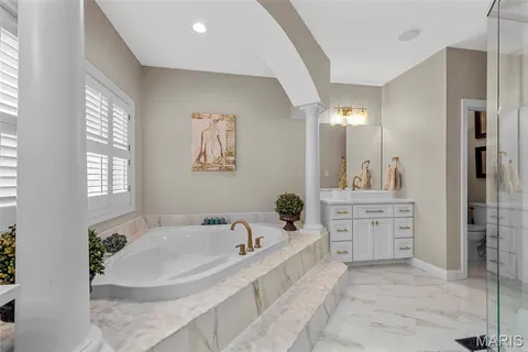 $1,695,000 | 1315 Wildhorse Meadows Drive, Chesterfield, MO 63005