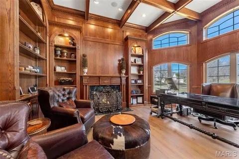 $1,695,000 | 1315 Wildhorse Meadows Drive, Chesterfield, MO 63005