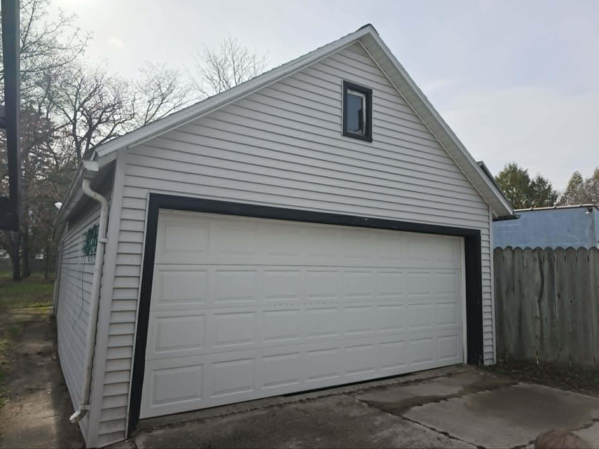 1420 Hawthorne Avenue Two Rivers, WI 54241 - Photo 29 of 34 garage