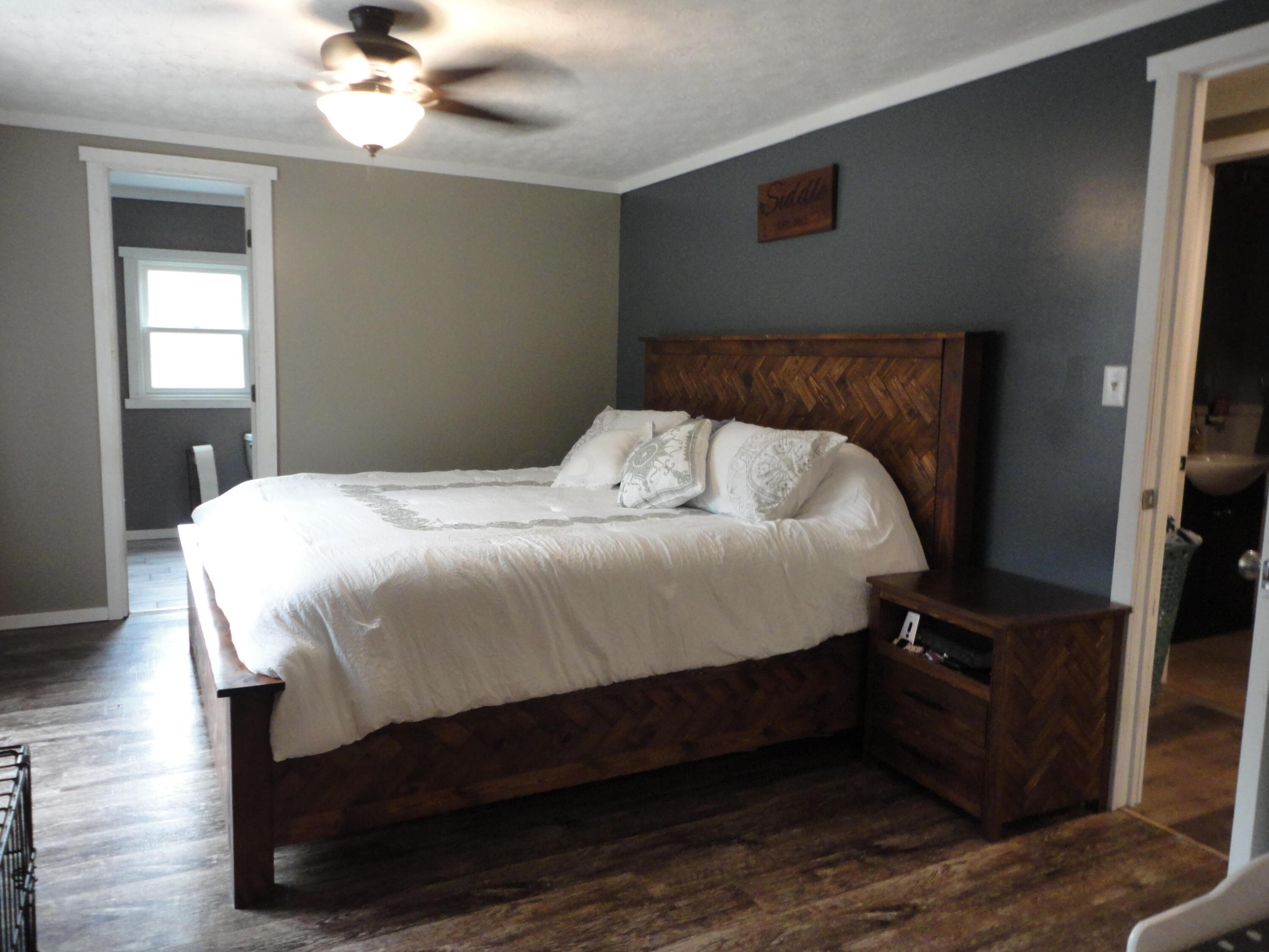 1550 Frame Road Zanesville, OH 43701 - Photo 11 of 27 master bedroom