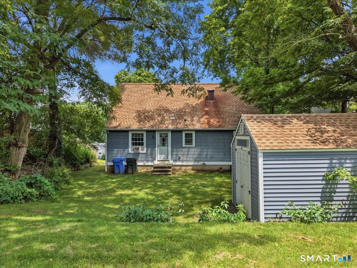 124 Yantic Road Norwich, CT 06389 - Photo 6 of 24