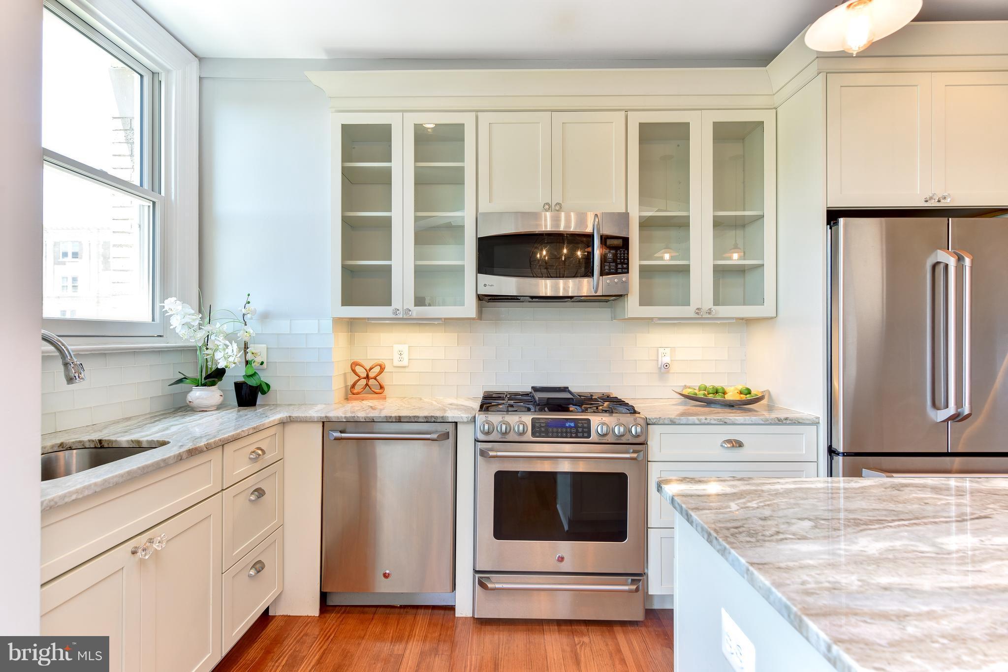 1852 Columbia Road Northwest, Unit 501 Washington, DC 20009 - Photo 11 of 28 Kitchen