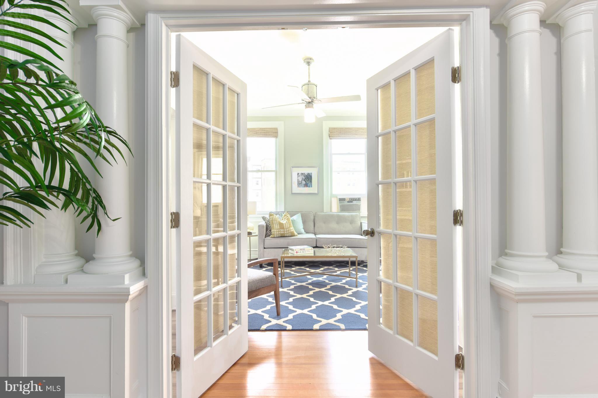 1852 Columbia Road Northwest, Unit 501 Washington, DC 20009 - Photo 4 of 28 Living Room