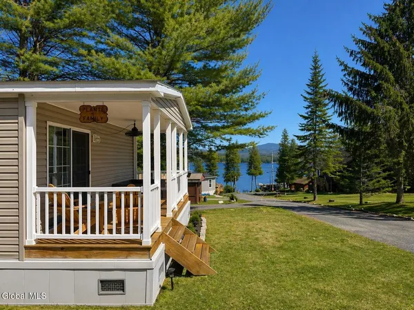 $421,500 | 17 Easy Street, Schroon Lake, NY 12870