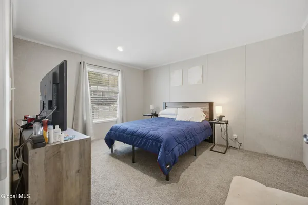 $459,000 | 17 Easy Street, Schroon Lake, NY 12870