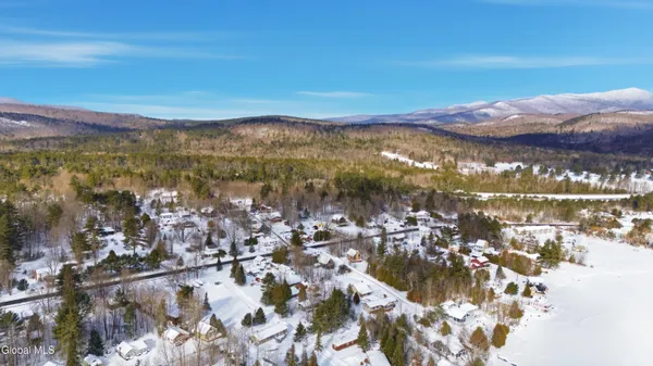 $459,000 | 17 Easy Street, Schroon Lake, NY 12870