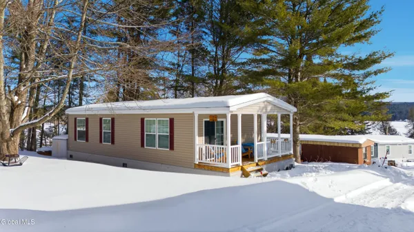 $459,000 | 17 Easy Street, Schroon Lake, NY 12870