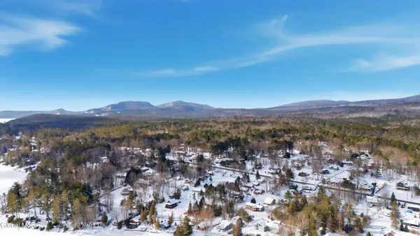 $459,000 | 17 Easy Street, Schroon Lake, NY 12870