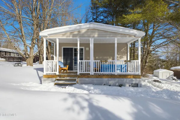 $459,000 | 17 Easy Street, Schroon Lake, NY 12870