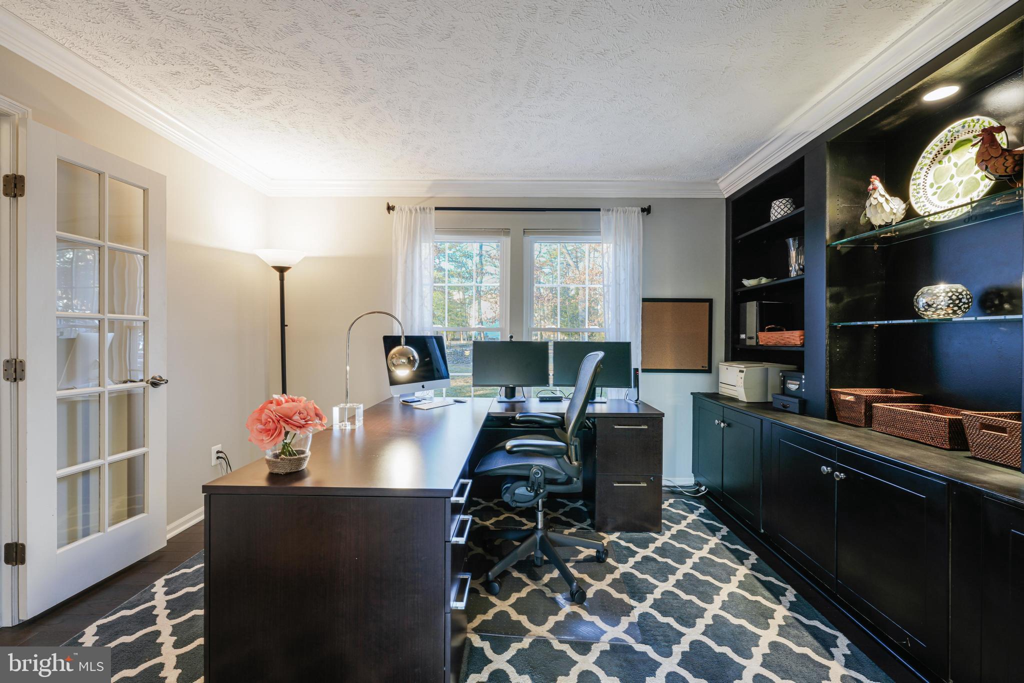 6900 Confederate Ridge Lane Centreville, VA 20121 - Photo 28 of 69 a kitchen with a refrigerator and a stove top oven