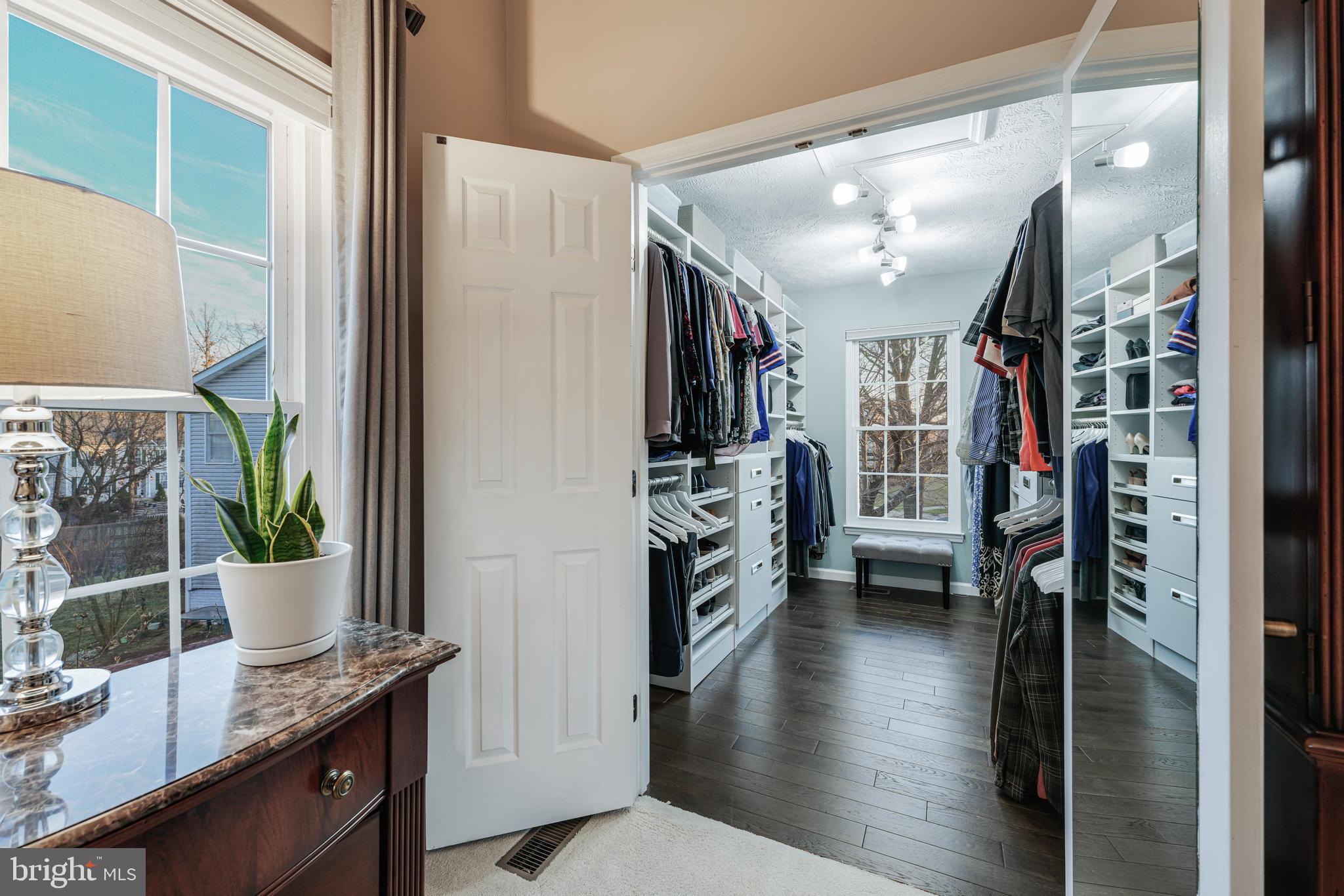 6900 Confederate Ridge Lane Centreville, VA 20121 - Photo 41 of 69 a view of a hallway with workspace and living room