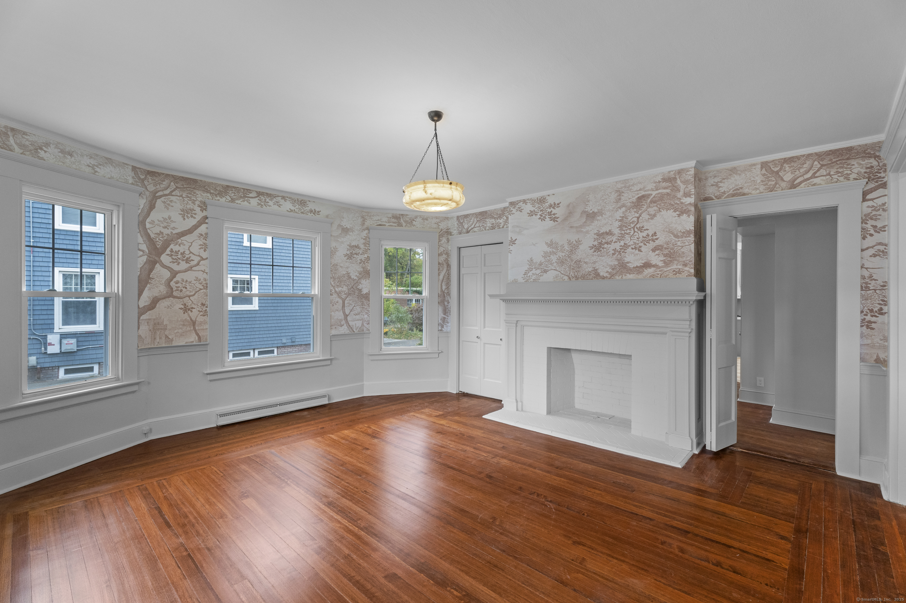 119 Westwood Road New Haven, CT 06515 - Photo 3 of 40