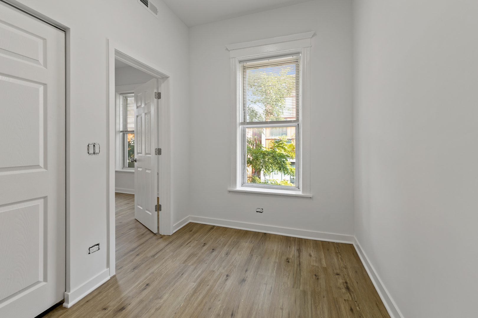1349 West Taylor Street, Unit 2F Chicago, IL 60607 - Photo 12 of 15