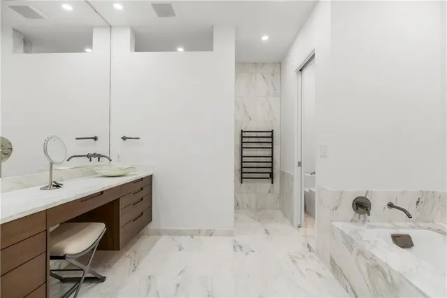 $1,675,000 | 400 West 49th Terrace, Unit 2112, Kansas City, MO 64112