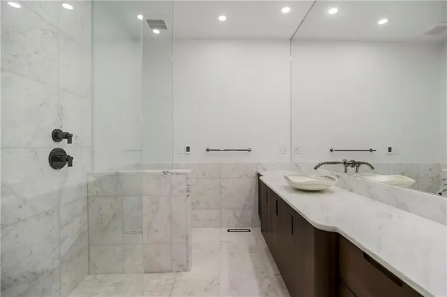 $1,675,000 | 400 West 49th Terrace, Unit 2112, Kansas City, MO 64112