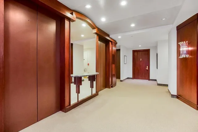 $1,675,000 | 400 West 49th Terrace, Unit 2112, Kansas City, MO 64112