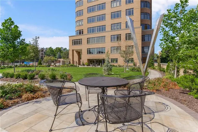 $1,675,000 | 400 West 49th Terrace, Unit 2112, Kansas City, MO 64112