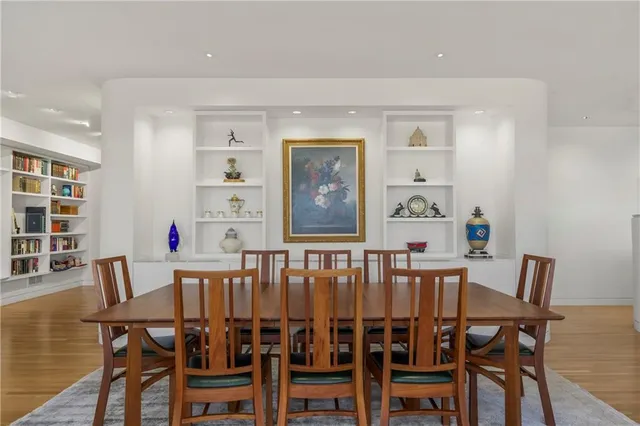 $1,675,000 | 400 West 49th Terrace, Unit 2112, Kansas City, MO 64112