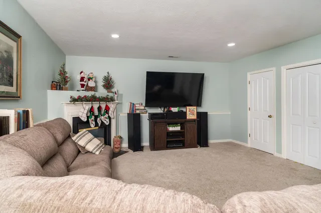 $330,000 | 32 Woodside Drive, Waynesboro, VA 22980