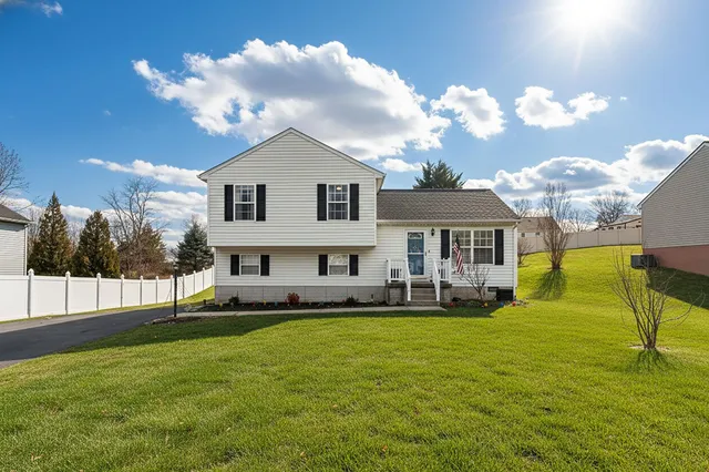 $330,000 | 32 Woodside Drive, Waynesboro, VA 22980